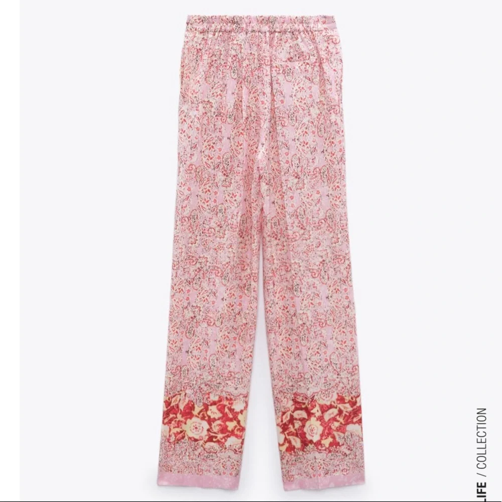 Zara pink paisley